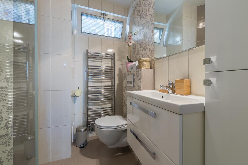 Fine Janeza Pavla Apartment